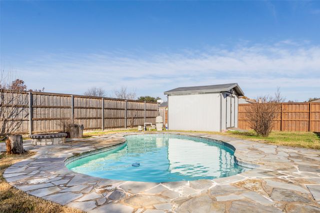 5300 Queenlily Court, Arlington, TX 76018