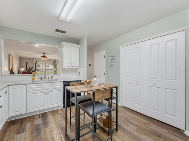 5100 BURCHETTE ROAD 905, Tampa, FL 33647