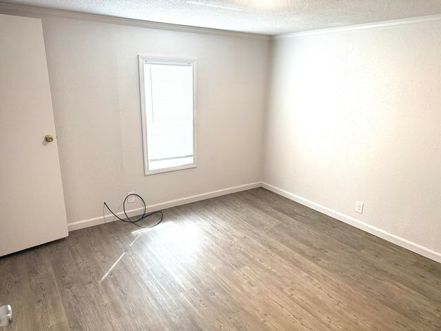 145 Kelli Circle, Hollister, MO 65672