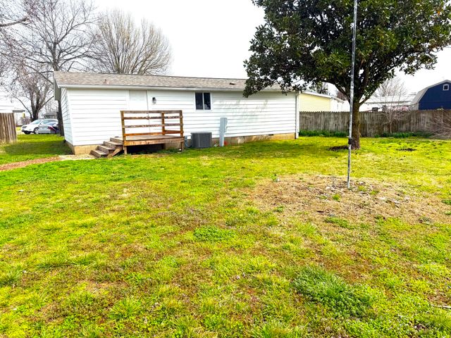 145 Kelli Circle, Hollister, MO 65672