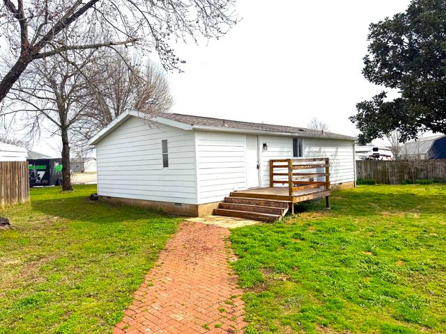 145 Kelli Circle, Hollister, MO 65672