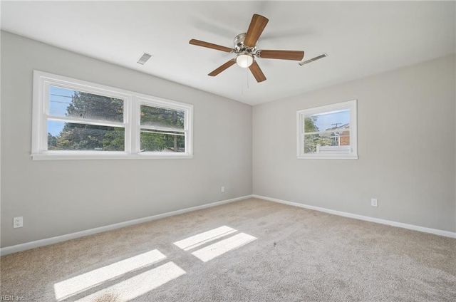 72 Stanley DR, Newport News, VA 23608