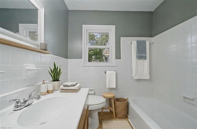 72 Stanley DR, Newport News, VA 23608