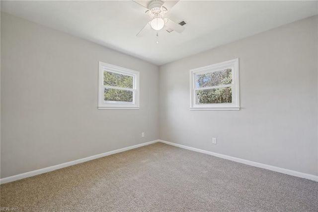 72 Stanley DR, Newport News, VA 23608