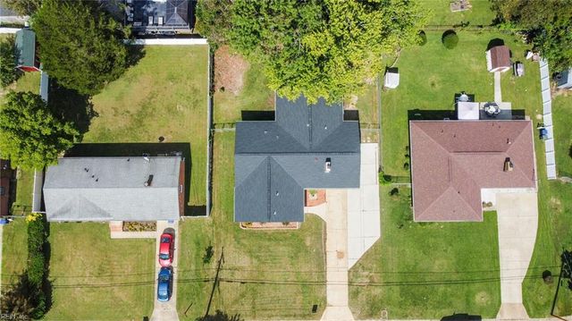 72 Stanley DR, Newport News, VA 23608