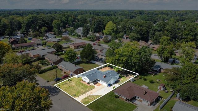 72 Stanley DR, Newport News, VA 23608