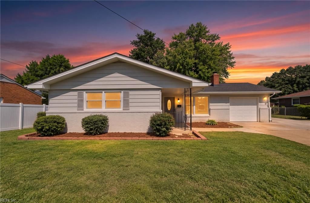 72 Stanley DR, Newport News, VA 23608