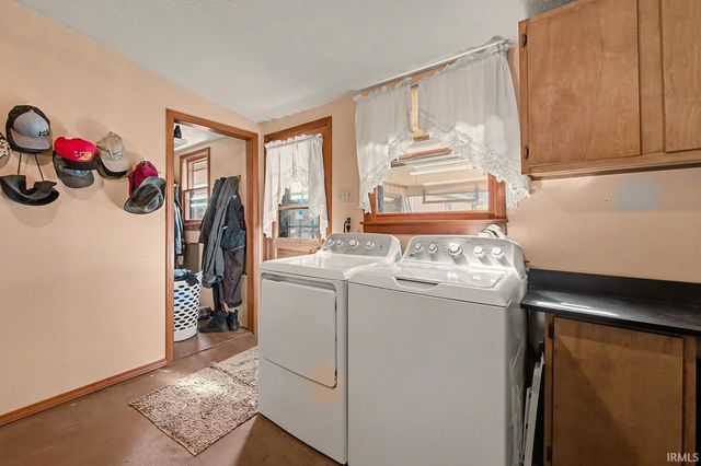 727 Main Street, Dayton, IN 47941