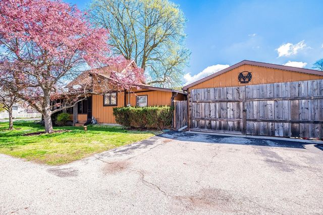 727 Main Street, Dayton, IN 47941