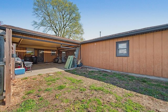 727 Main Street, Dayton, IN 47941