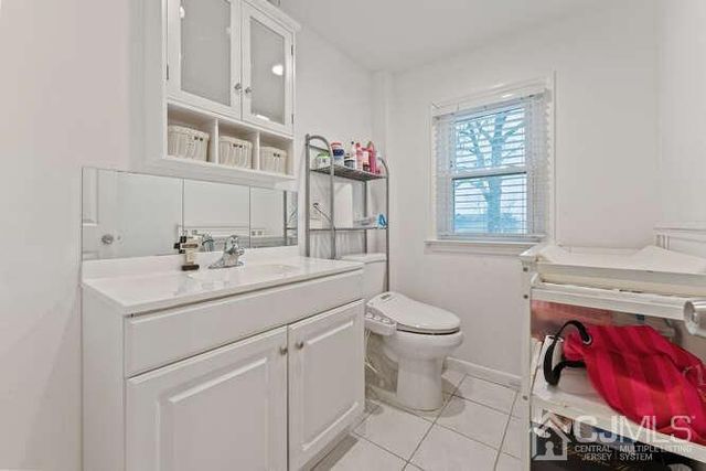 14 Seymour Avenue, Woodbridge Proper, NJ 07095
