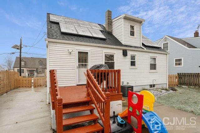 14 Seymour Avenue, Woodbridge Proper, NJ 07095