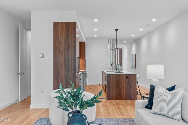 501 S Bloodworth Street 101, Raleigh, NC 27601