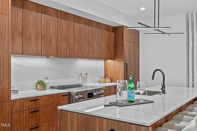 501 S Bloodworth Street 101, Raleigh, NC 27601