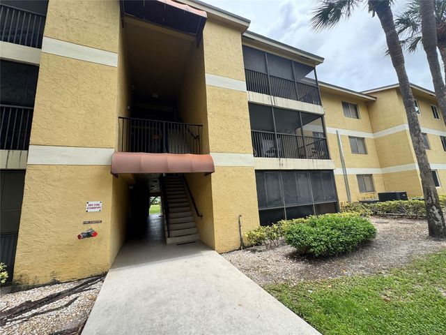 3013 N Oakland Forest Drive 106, Oakland Park, FL 33309