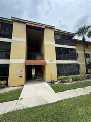 3013 N Oakland Forest Drive 106, Oakland Park, FL 33309