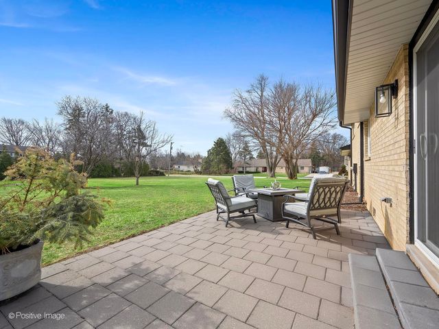 20W065 S Frontage Road, Lemont, IL 60439