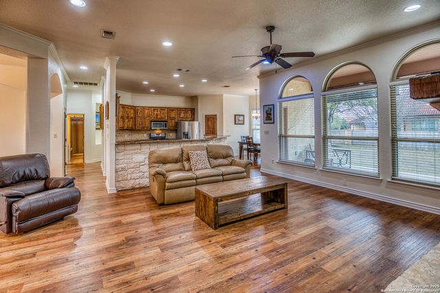 3136 double eagle, Kerrville, TX 78028