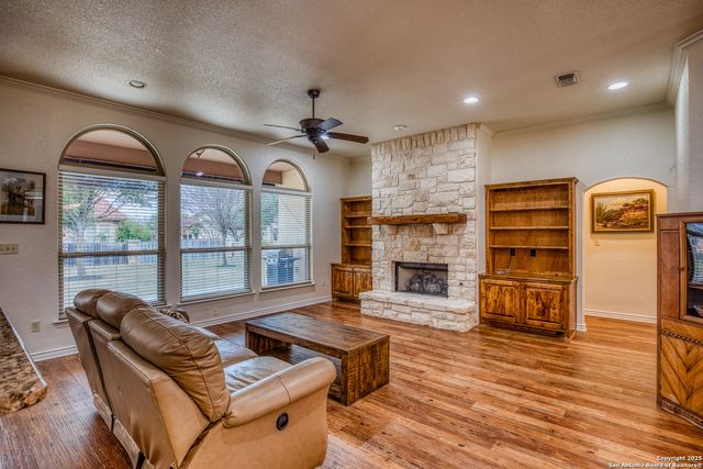 3136 double eagle, Kerrville, TX 78028