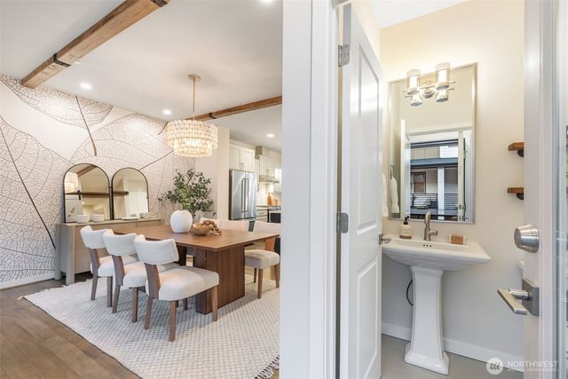 960 6th Walk NE, Issaquah, WA 98029