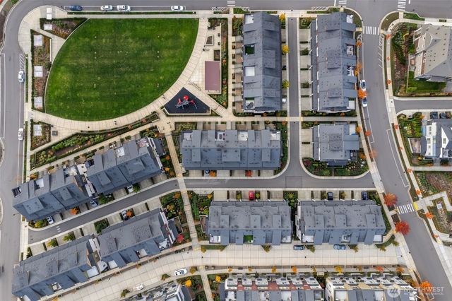 960 6th Walk NE, Issaquah, WA 98029