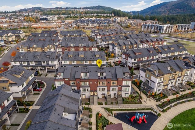 960 6th Walk NE, Issaquah, WA 98029