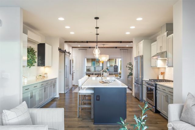 960 6th Walk NE, Issaquah, WA 98029