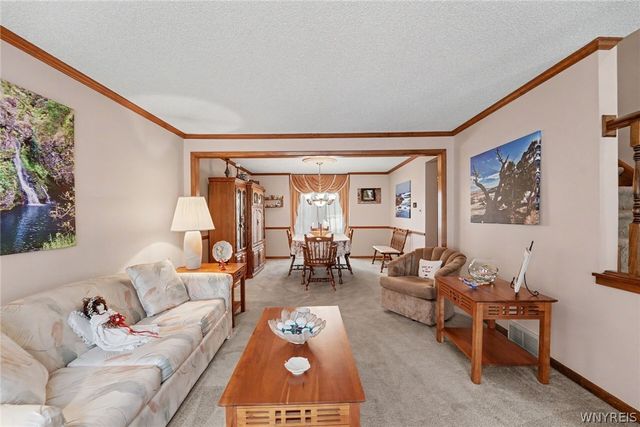 69 Old Orchard Lane, Orchard Park, NY 14127