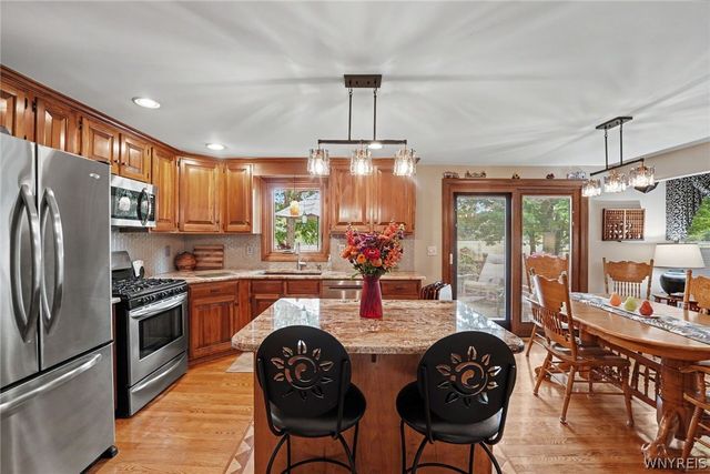 69 Old Orchard Lane, Orchard Park, NY 14127