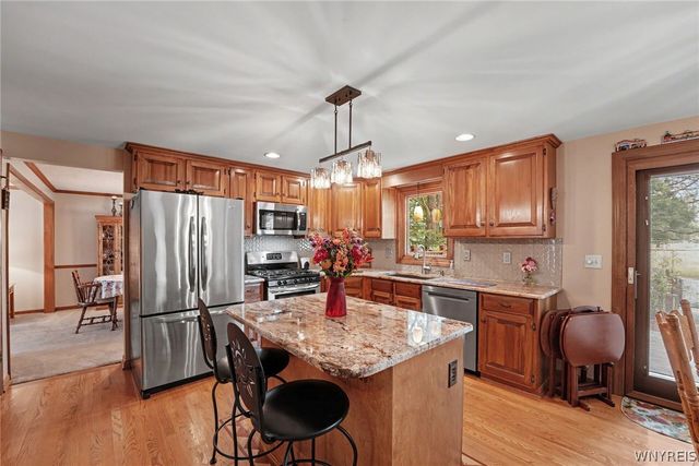69 Old Orchard Lane, Orchard Park, NY 14127
