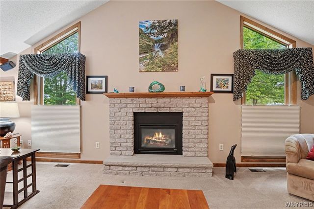 69 Old Orchard Lane, Orchard Park, NY 14127