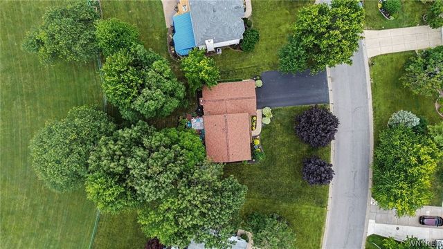 69 Old Orchard Lane, Orchard Park, NY 14127