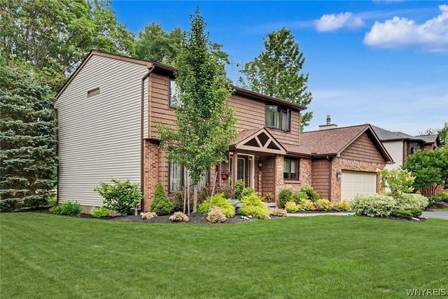 69 Old Orchard Lane, Orchard Park, NY 14127