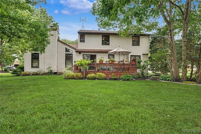 69 Old Orchard Lane, Orchard Park, NY 14127