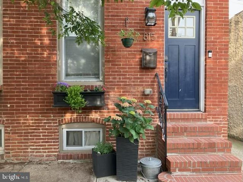 815 S CLINTON ST, Baltimore, MD 21224