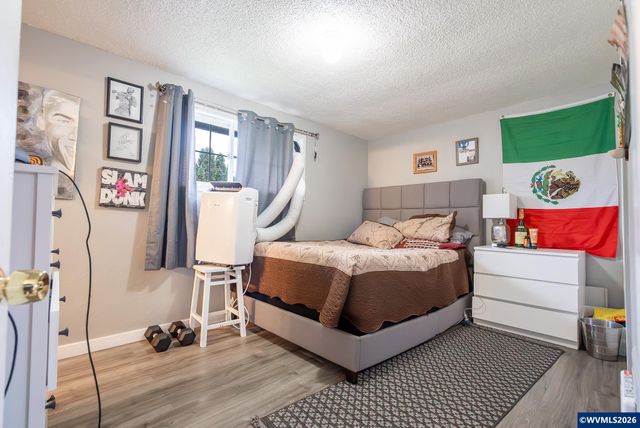 2440 Vallejo St NE, Salem, OR 97301