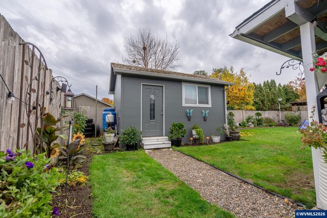 2440 Vallejo St NE, Salem, OR 97301