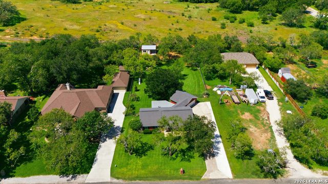 103 Oaklawn, Floresville, TX 78114