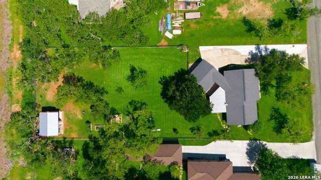 103 Oaklawn, Floresville, TX 78114