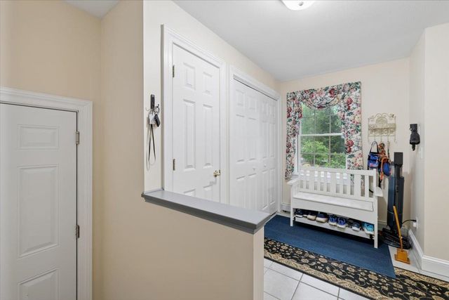6 Acacia Street, Merrimack, NH 03054