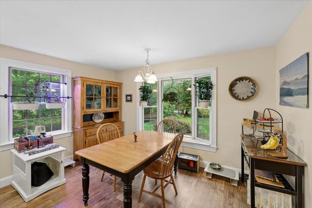 6 Acacia Street, Merrimack, NH 03054