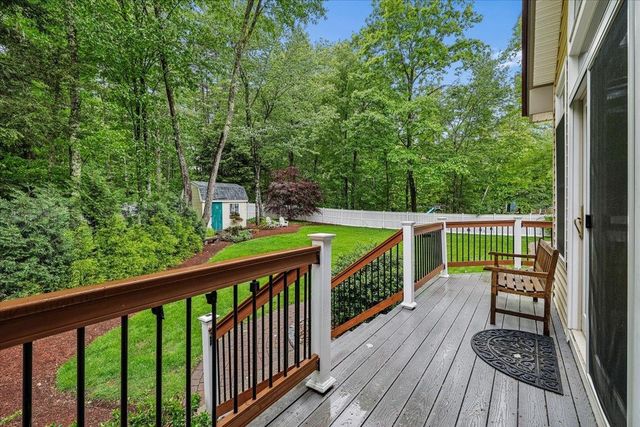 6 Acacia Street, Merrimack, NH 03054
