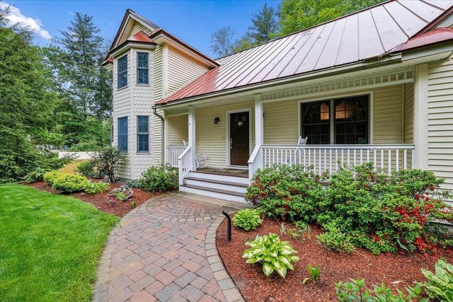 6 Acacia Street, Merrimack, NH 03054