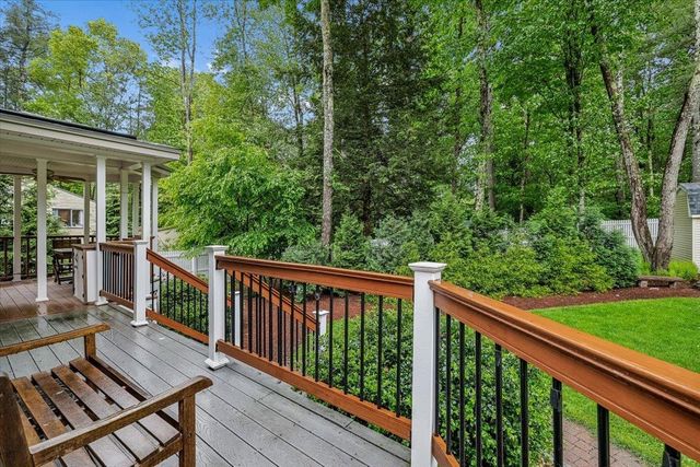 6 Acacia Street, Merrimack, NH 03054