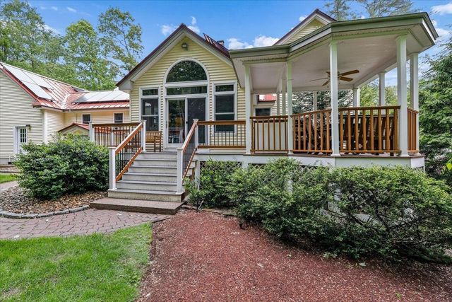 6 Acacia Street, Merrimack, NH 03054