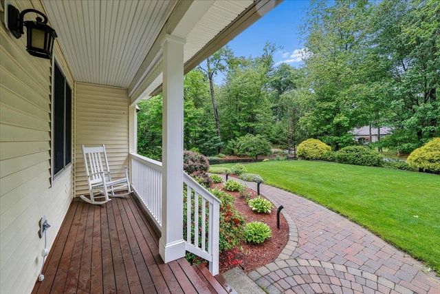 6 Acacia Street, Merrimack, NH 03054