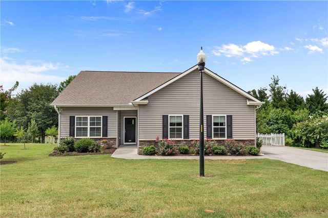 201 Ashwood Lane, Anderson, SC 29625