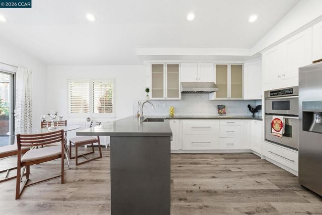 300 Bonaire Ct, Danville, CA 94506