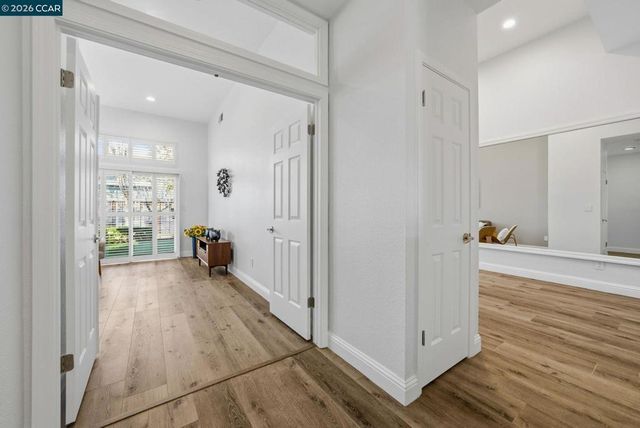 300 Bonaire Ct, Danville, CA 94506