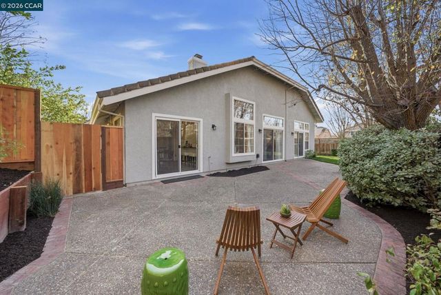 300 Bonaire Ct, Danville, CA 94506